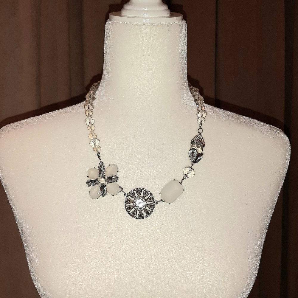 Statement necklace - Picture 8 of 15